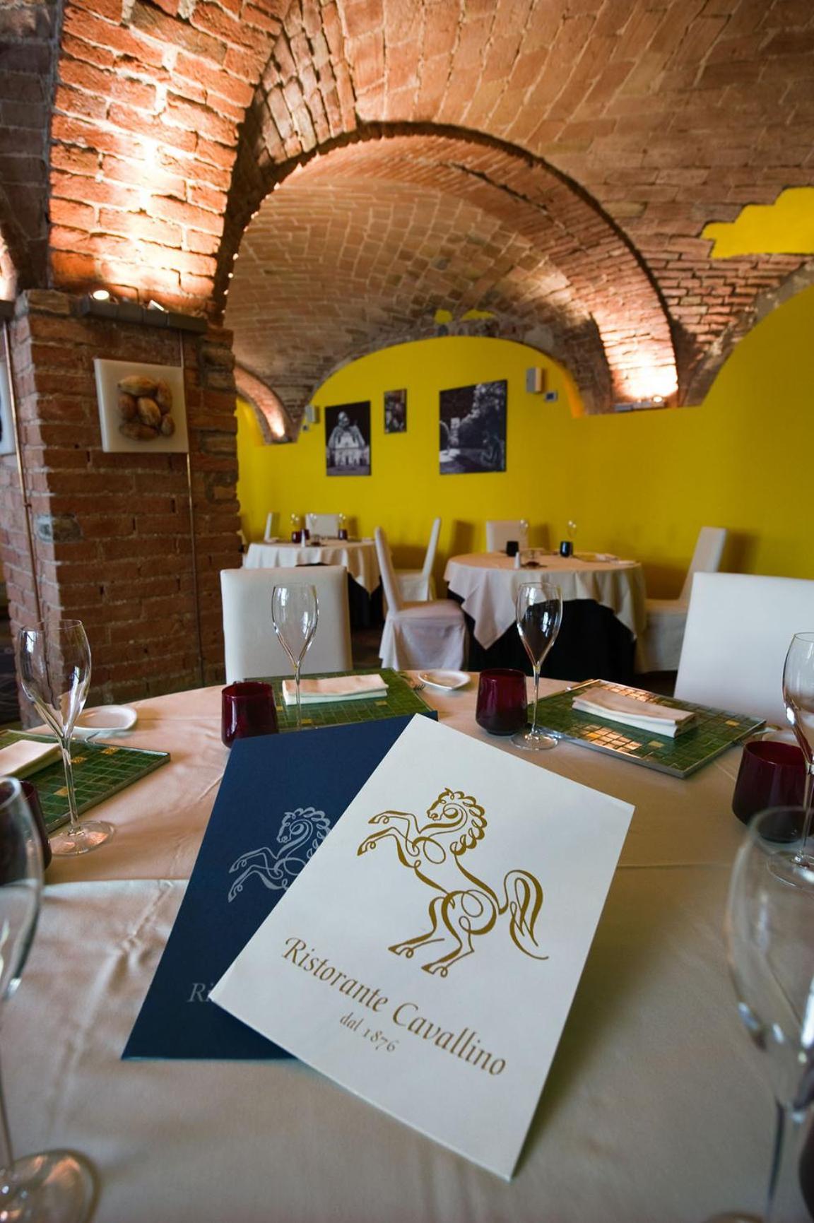 Albergo Cavallino Tortona Eksteriør billede
