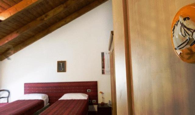 Albergo Cavallino Tortona Eksteriør billede